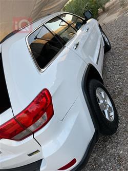 جیپ گراند شیرۆکی